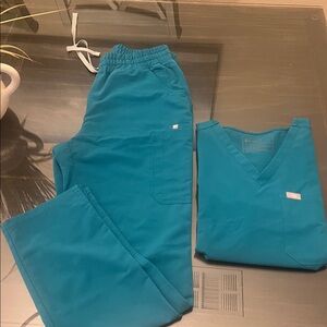 Figs Teal Scrub Set